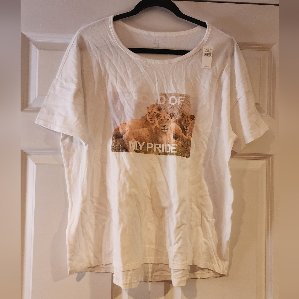 NWT Aerie Offline White Graphic Tee with Lion Print L